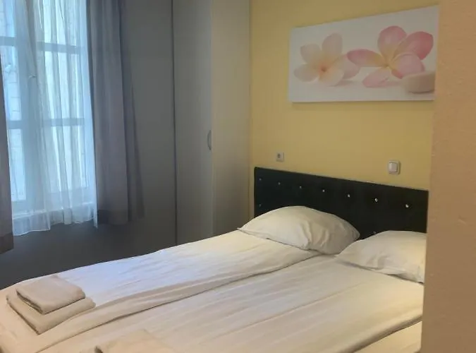 Отель Restaurant La Piazza Валкенбург