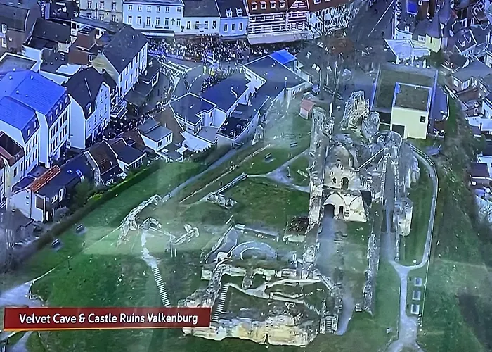 Отель Restaurant La Piazza 3*